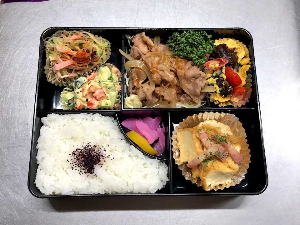 仕出し弁当ってます🍱|Nakaba Kobayashiさん