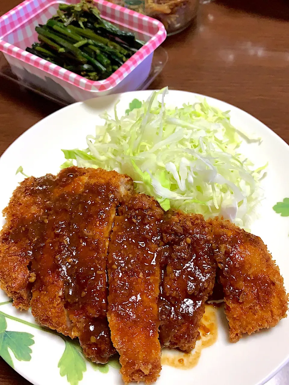 Snapdishの料理写真:矢場とん風 味噌カツ    頂いたワラビの昆布じめ|sakiさん