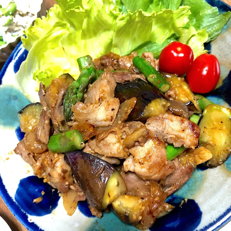 Snapdishの料理写真:XO醬が隠し味♡豚肉と夏野菜のスタミナ炒め|あきころさん