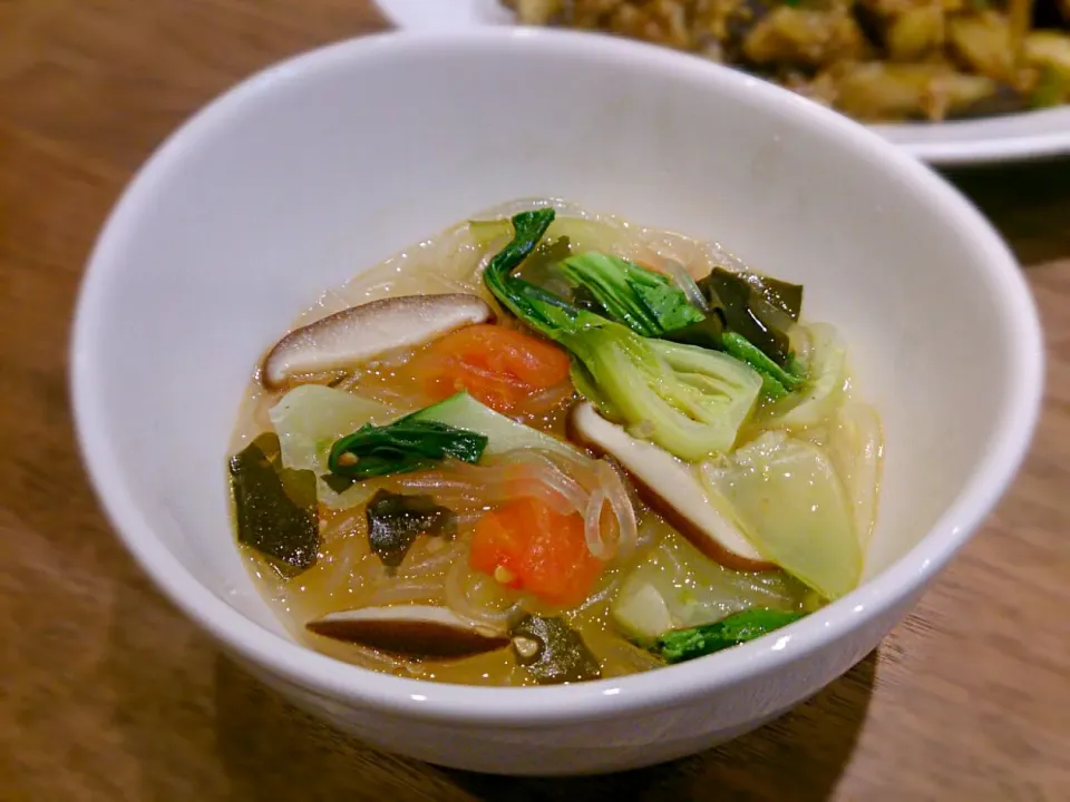 チンゲン菜と春雨のスープ煮|古尾谷りかこさん