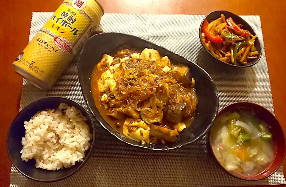 Today's Dinner🍴豚肉de青椒肉絲･麻婆茄子,豆腐&春雨･もち麦ご飯･お野菜たっぷり中華ｽｰﾌﾟ|🌈Ami🍻さん