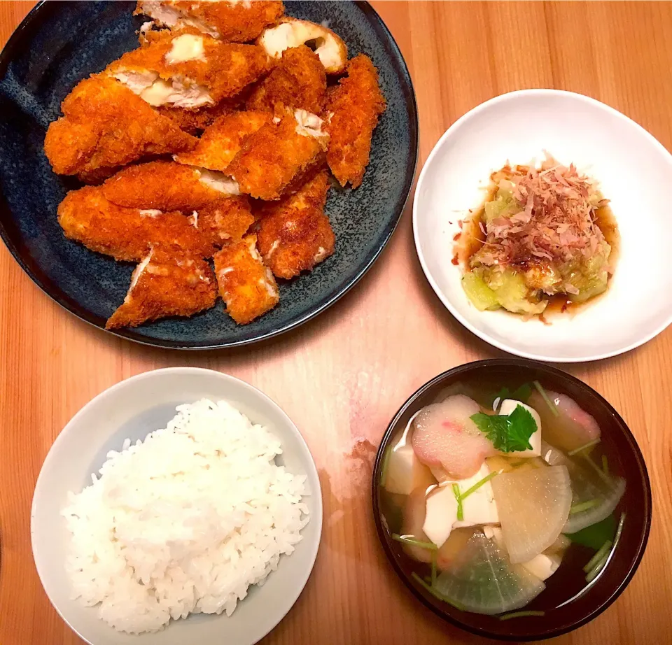 ささみチーズフライ、焼きなす、豆腐と大根のお吸い物、ごはん|とらさん