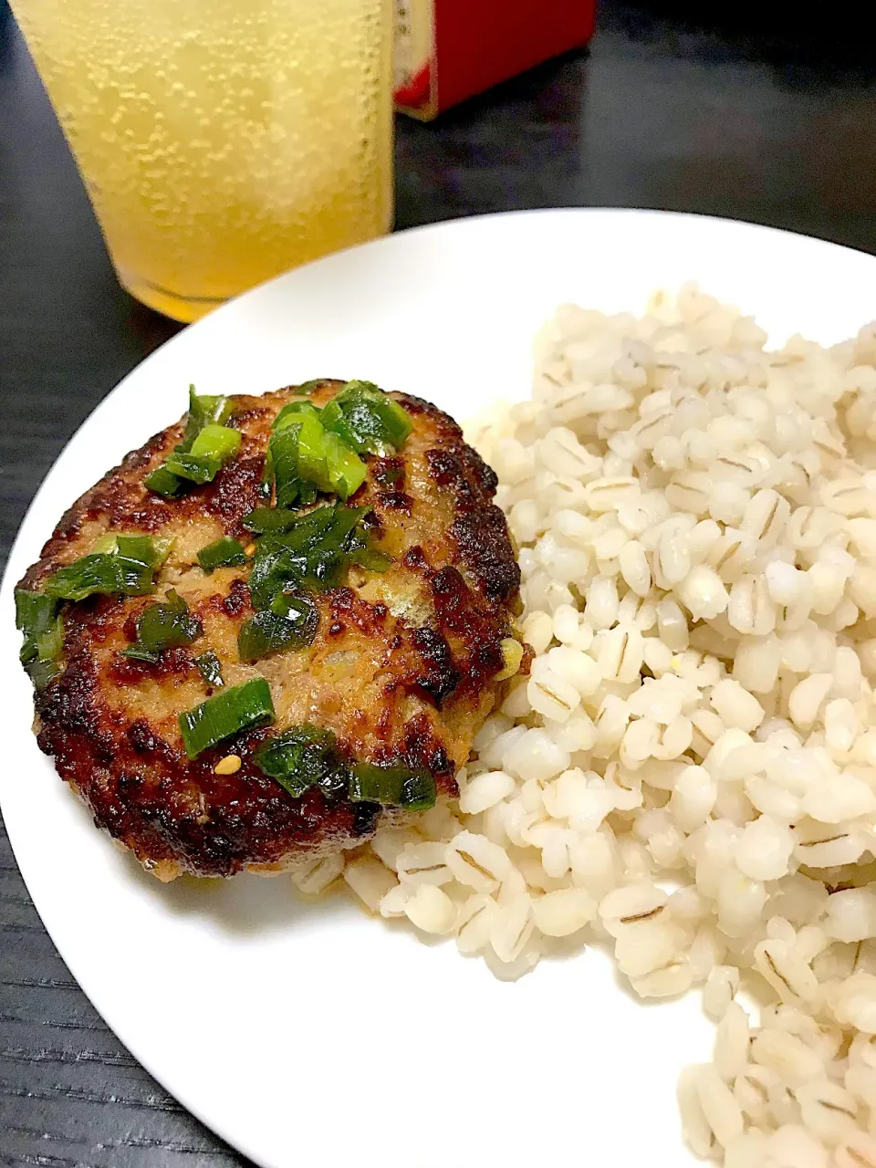 もち麦&油淋鶏ソースで油淋バーグ|フェンさん