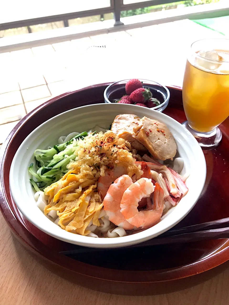 こんにゃく麺で中華風冷やしたぬき🍜

#糖質制限#こんにゃく麺#冷やし中華|とんちんさん