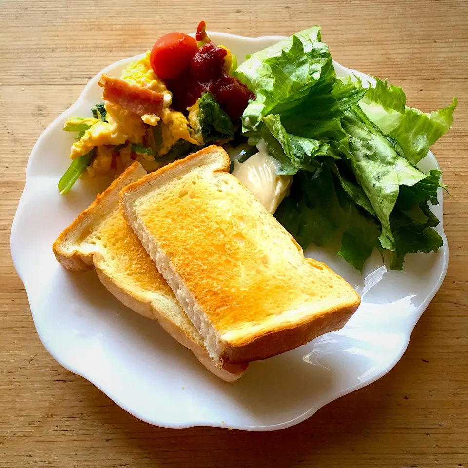 Snapdishの料理写真:土曜日の朝ごはん‼︎ 1 June
 #朝ごはん  #朝ごはんプレート  #ワンプレート朝ごはん  #土曜日の朝ごはん  #ふたりごはん  #ふたりぐらし|Yoshinobu Nakagawaさん