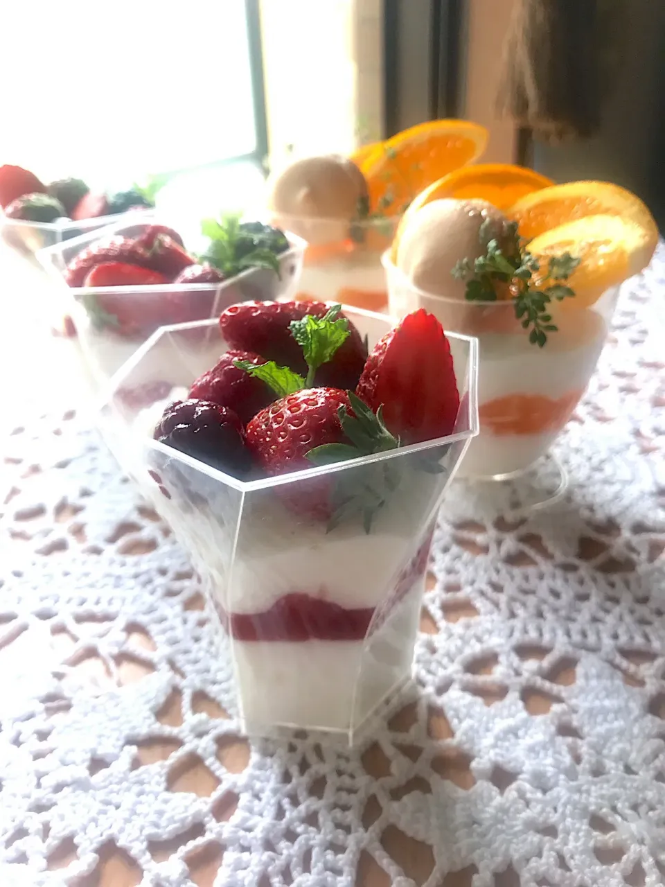 マダム とんちんさんの料理 生クリーム無し♪節約ヘルシーふわふわメレンゲムース レシピ・作り方 by ひかりママ＊｜楽天レシピ
ふわふわ🍓ストロベリームース&🍊オレンジムース
#糖質制限#メレンゲヨーグルトムース#低カロリー|とんちんさん