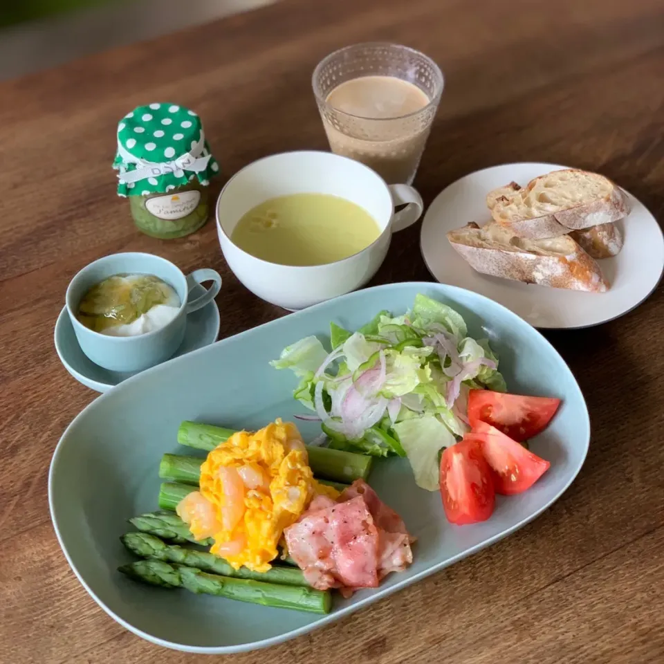 今日の朝ごはん|ぺんぎんさん