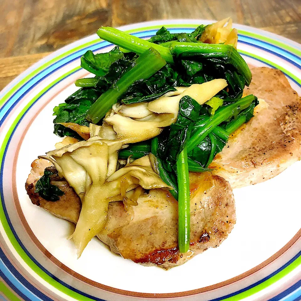 豚肉の舞茸&ほうれん草ソテーのせ|アッツさん