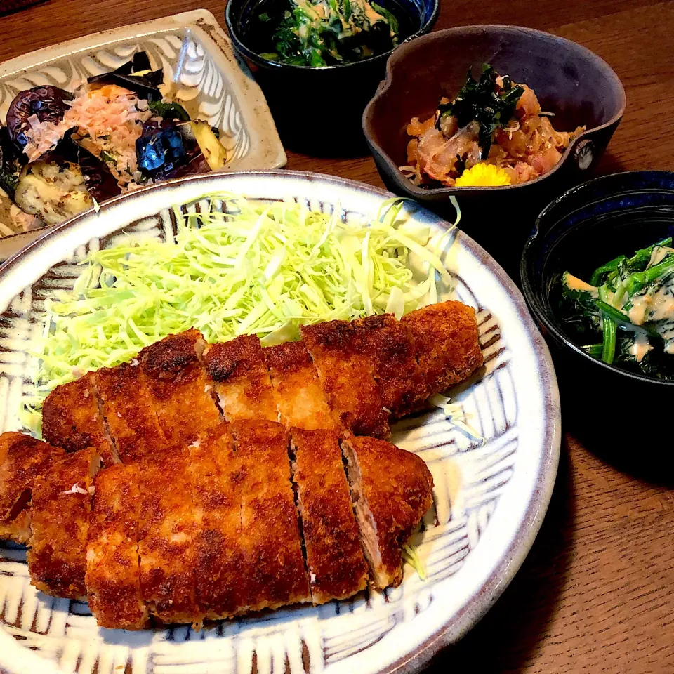 豚カツ
アジの胡麻和え
ナスとピーマンの焼き浸し
ほうれん草の和え物|モスグリーンさん