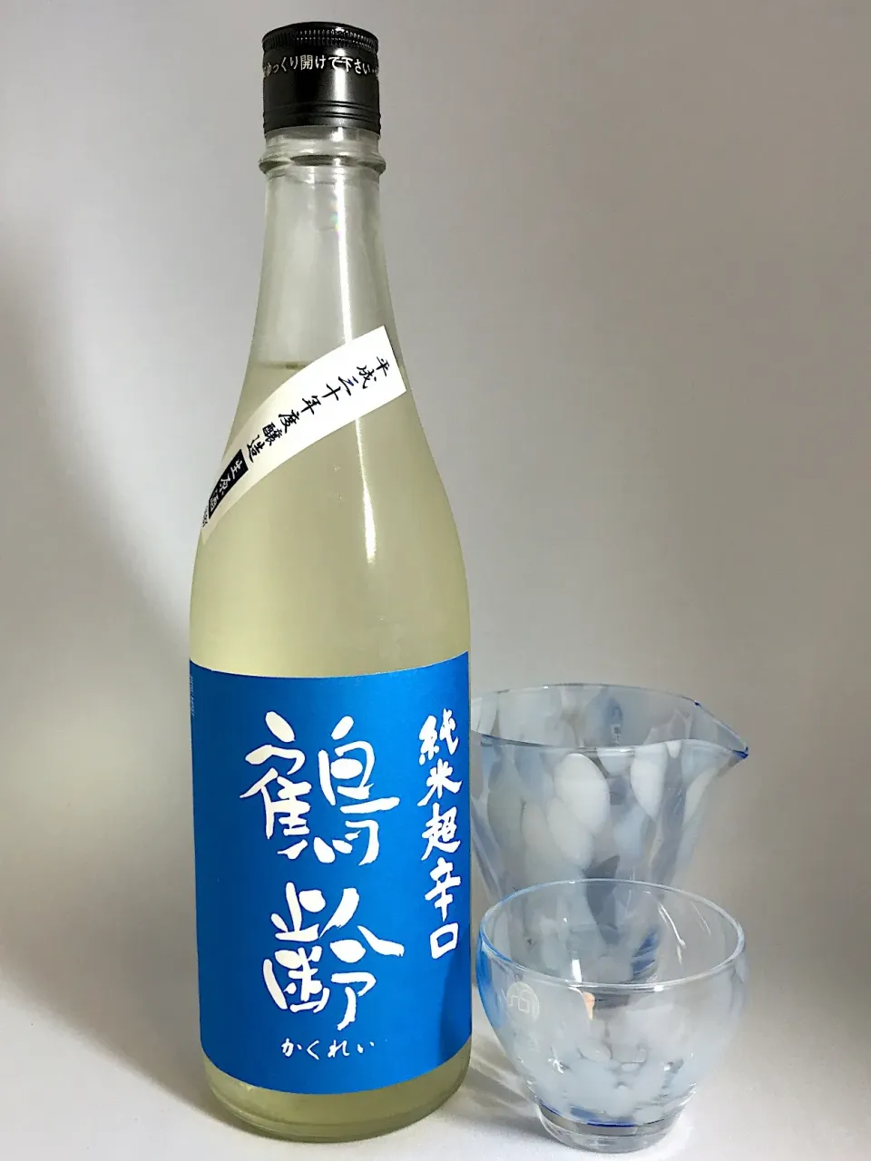 Snapdishの料理写真:鶴齢 超辛口 純米酒   #japanesesake#sake #sakekampai #日本酒 #純米酒 #鶴齢#鶴齢純米超辛口 #家飲み  #晩酌  #美味しい  #新潟県 #青木酒造#純米超辛口#🍶|901さん