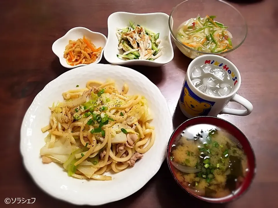 今日の晩ご飯だよ(*^^*)
★焼きうどん
★茹で鶏ときゅうりのサラダ
★玉ねぎの中華風マリネ
★切り干し大根の煮物
★玉ねぎとわかめの味噌汁
★焼酎水割り|ソラシェフさん