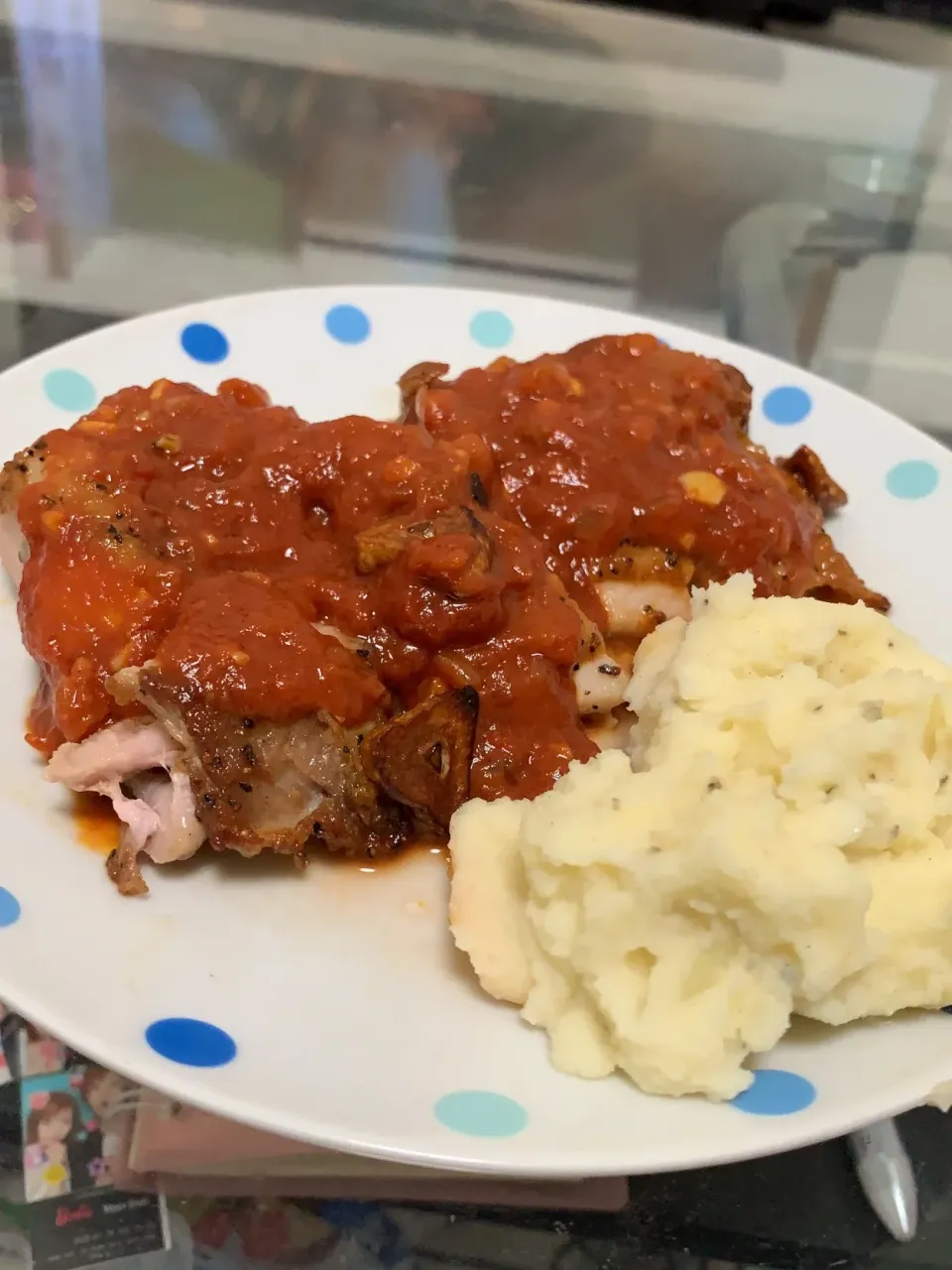 鶏肉のニンニクトマトソース|青木ですさん