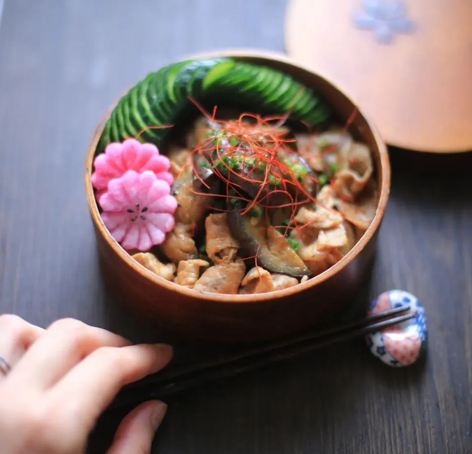 豚バラと茄子のシビ辛丼|ゆいか＊さくママさん