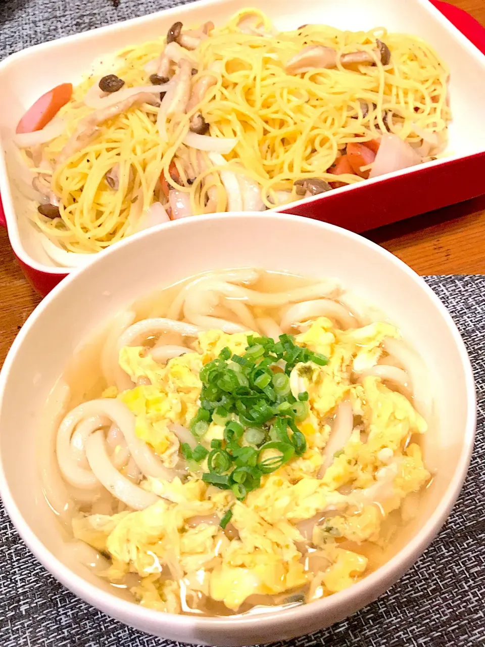 ペペロンチーノとかきたまうどん|とみぃさん