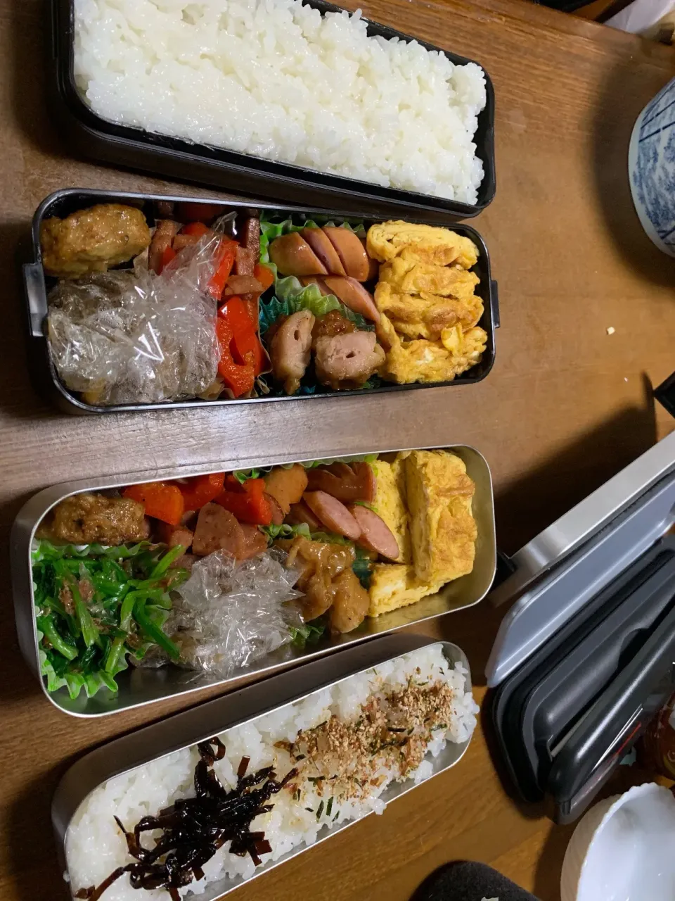 Snapdishの料理写真:親父が作る親子弁当|Hiroshi Nishihiraさん