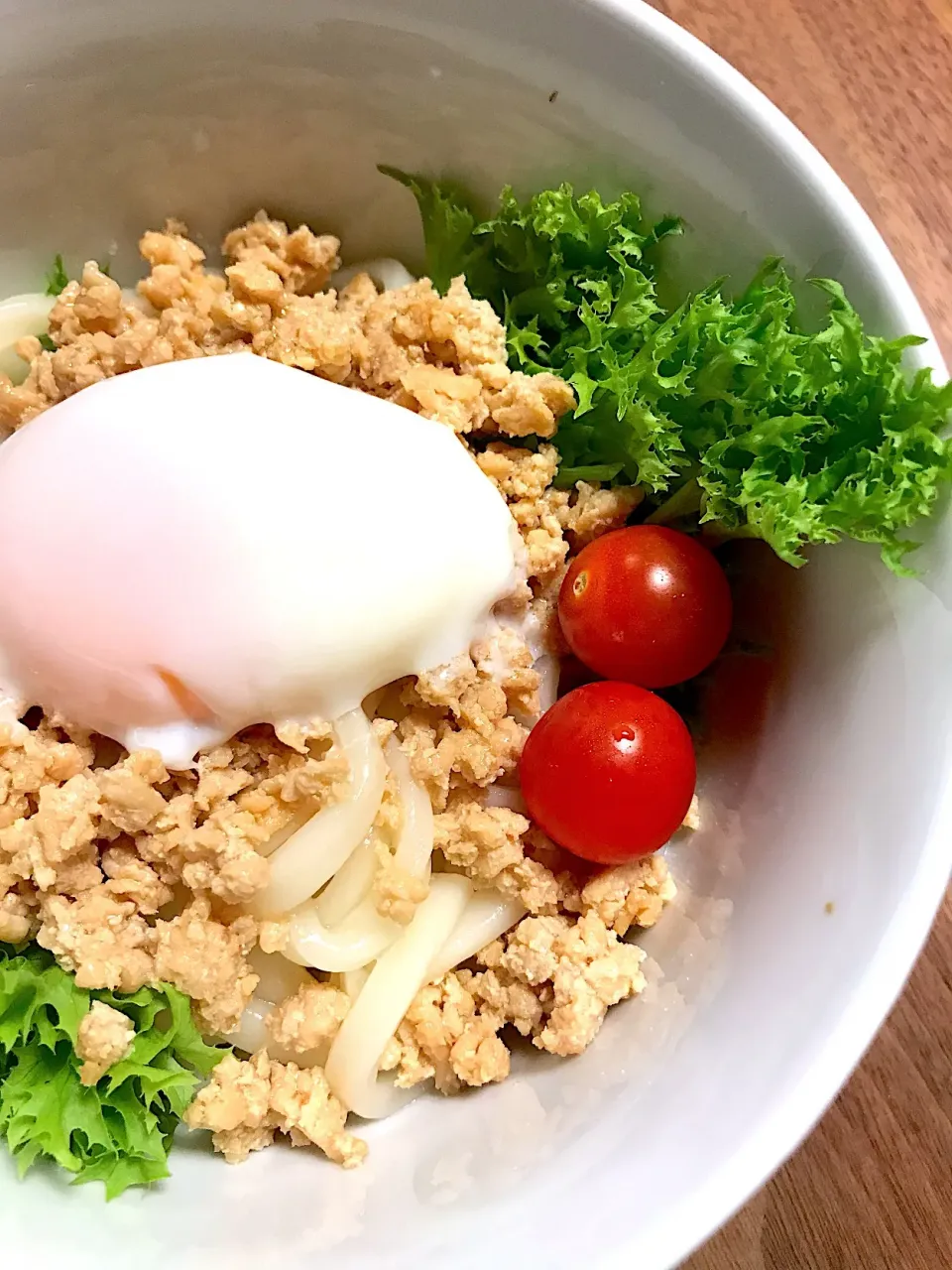 Snapdishの料理写真:鶏そぼろと温泉たまごのぶっかけうどん＊|やぁさん