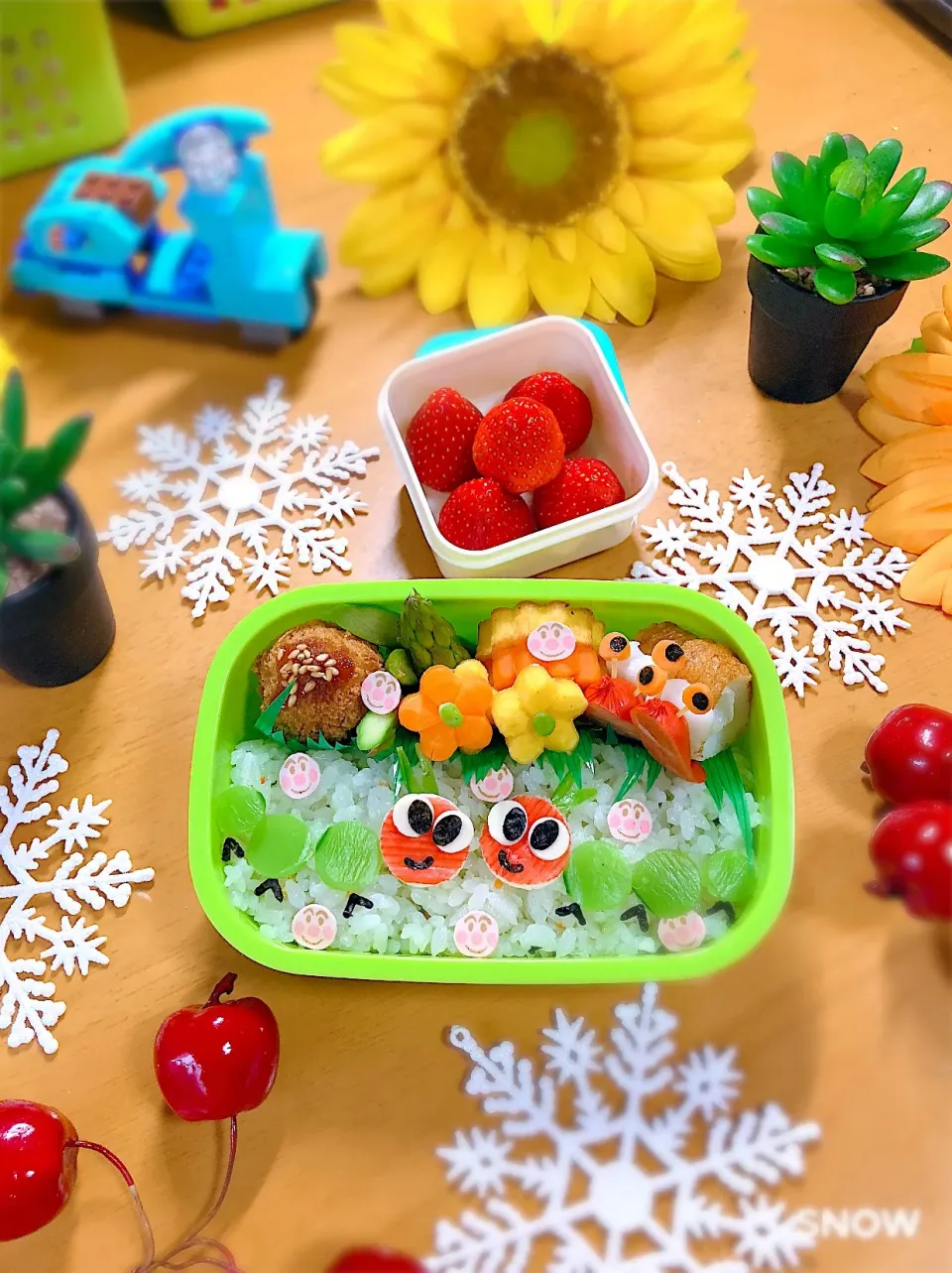 #obentou  #bento  #デコ弁  #息子のお弁当  #幼稚園のお弁当  #マカロニレシピ  #lunch  #snapdish  #obentoglam  #bento世界グランプリ2018  #キャラ弁当|ソーニ( ◠‿◠ )ママさん