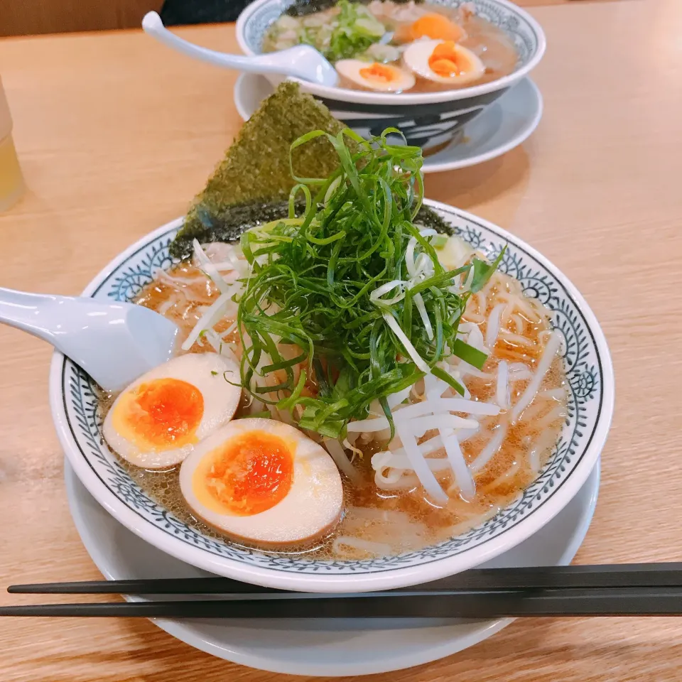 野菜肉そば＋煮玉子🍜|ちゃみこさん