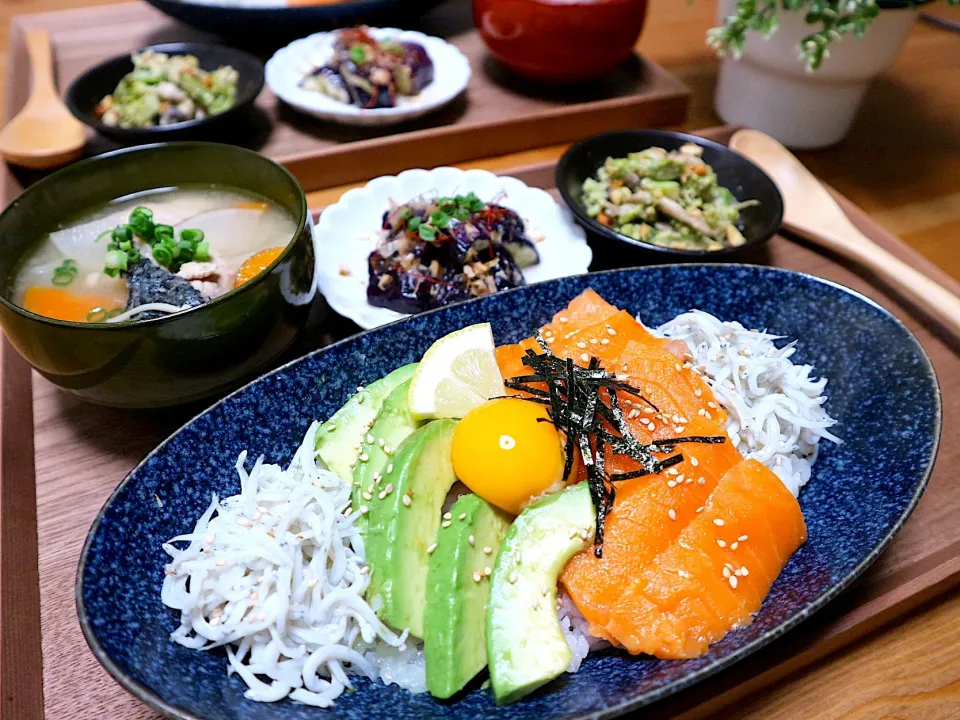 カフェ風丼がメインの夕食♬|mikiteeee52さん