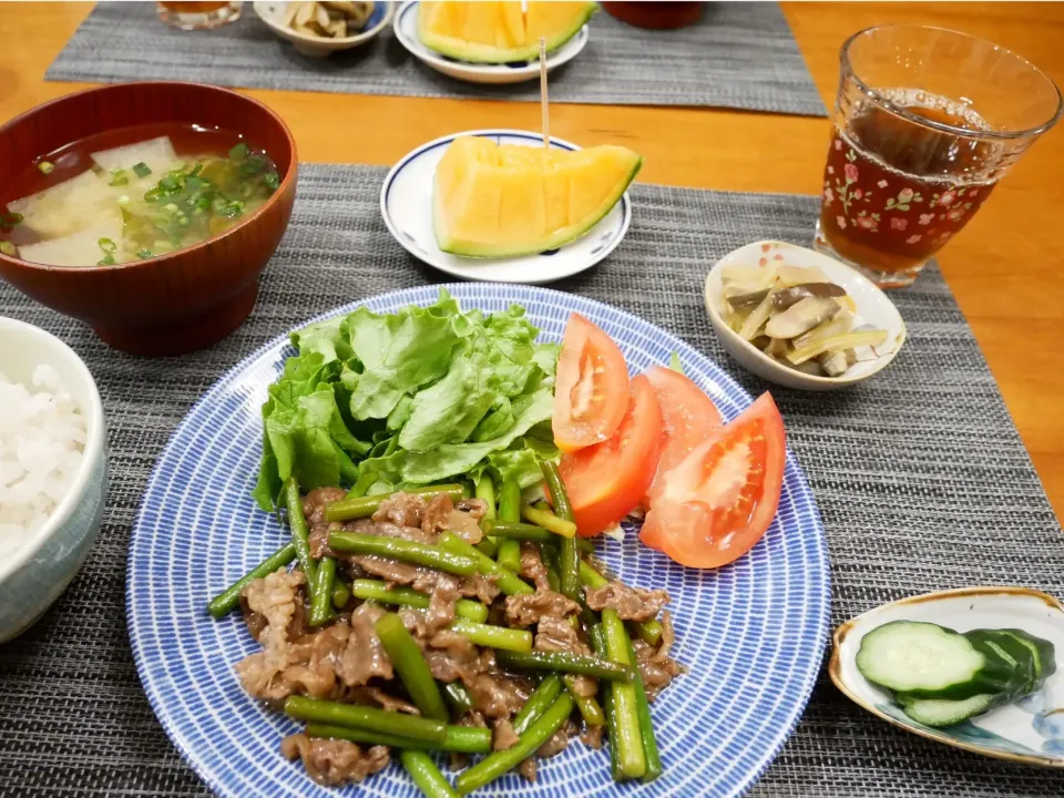 19/06/05 夕飯♪ 牛肉とニンニクの芽の炒め物|ikukoさん