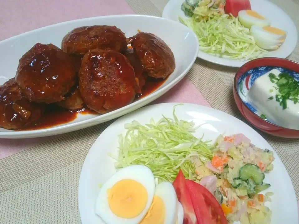 ☆今日の晩ごはん☆  ハンバーグ  ポテトサラダ  冷やっこ|hamamaさん