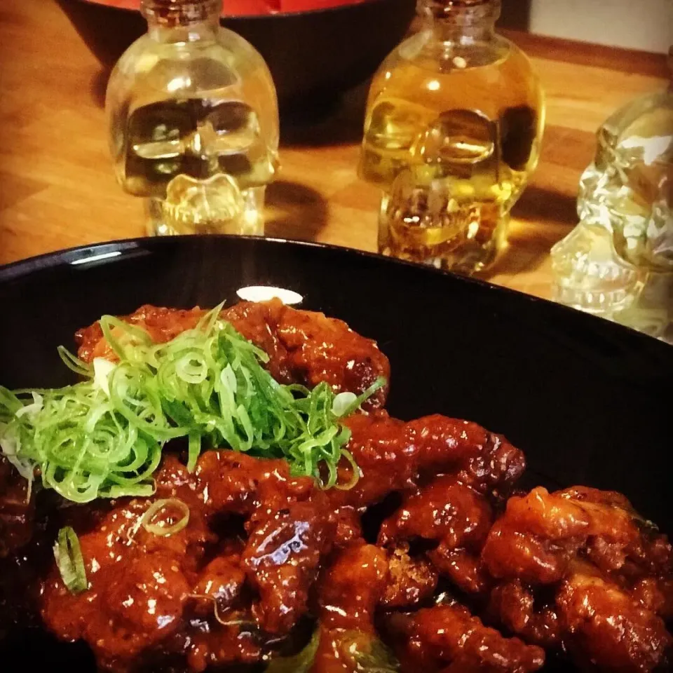 #chinesefusion #chinesepork #homecooking #blackvinegar #sweetansour  Sweet & Sour Pork cooked in Black Vinegar and honey with Fresh Basil|Emanuel Hayashiさん