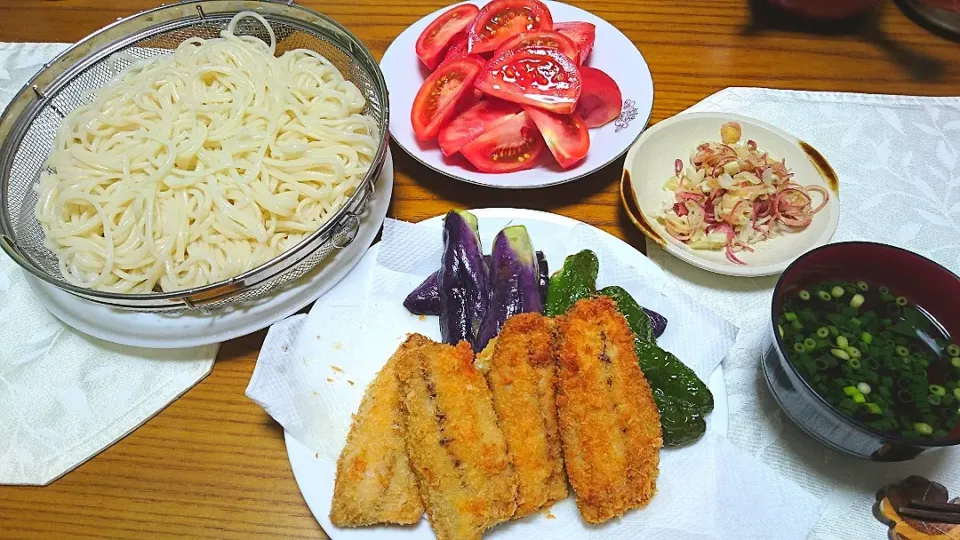 6/6の夕食
ざるうどんとアジフライなど|卯月さん