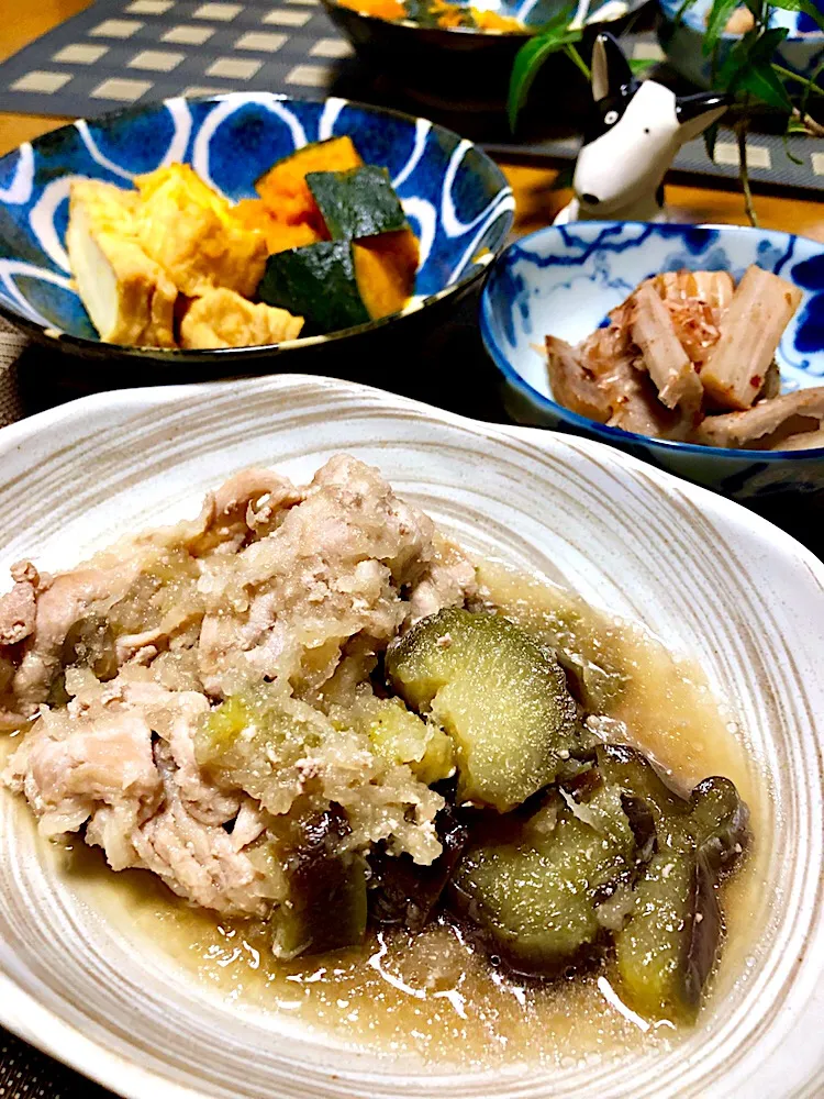 豚肉と茄子 めんつゆおろし煮
かぼちゃと厚揚げの煮物
れんこん炒め おかか醤油和え|くっきいママさん