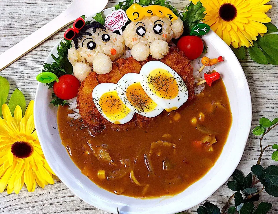 カツカレーでクレしんキャラ飯🍛💖|みぃさん