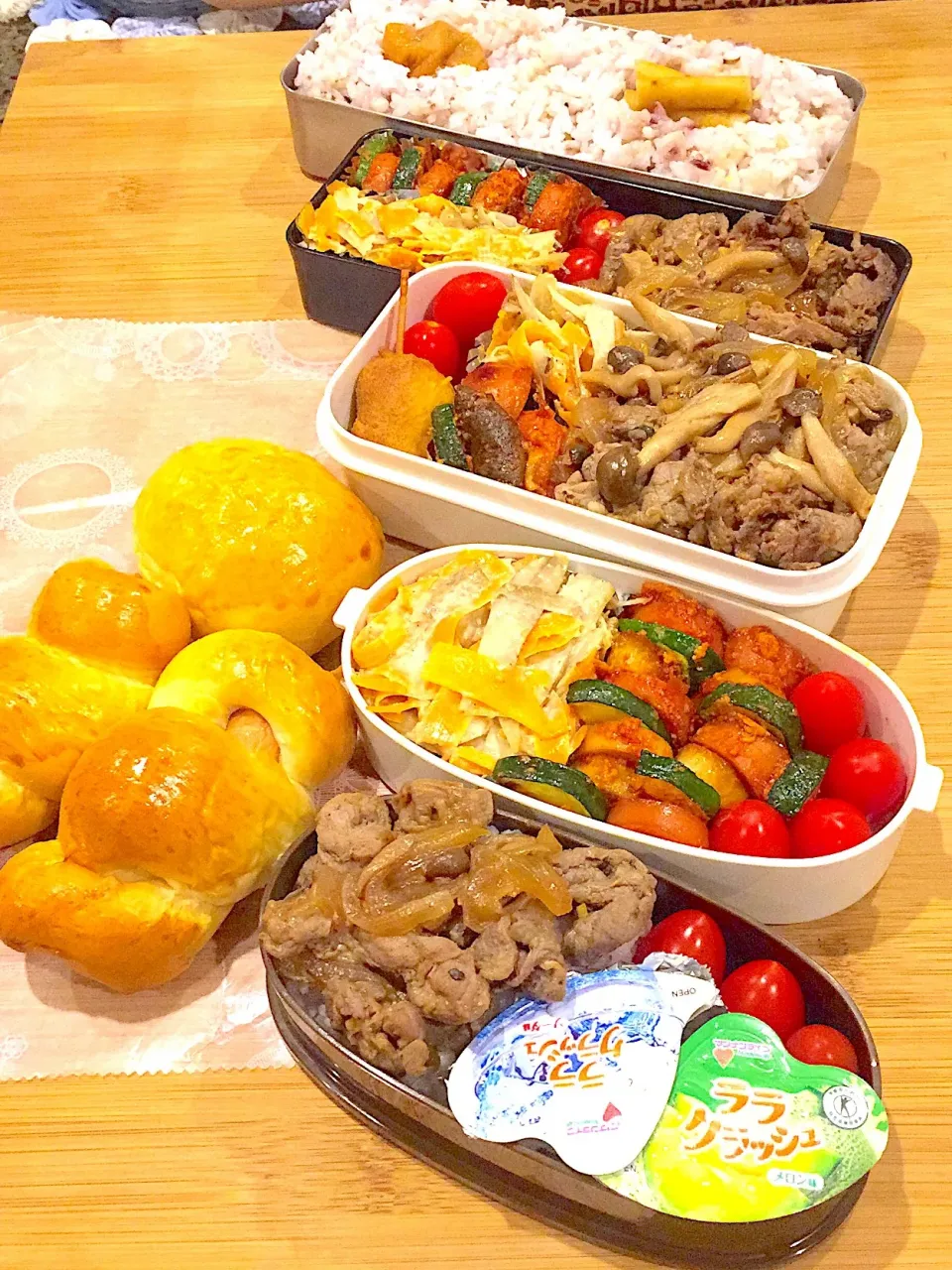 6/7のお姉ちゃん&息子くん&娘ちゃん弁当🍱
息子くん車内用あさごぱん🥖
 #弁当  #あさごぱん  #てづくりパン  #パン|ままみさん