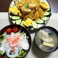 鶏肉と大根のオイスターソース煮
カニカマオニオンサラダ
揚げと海苔の味噌汁|oymyoさん