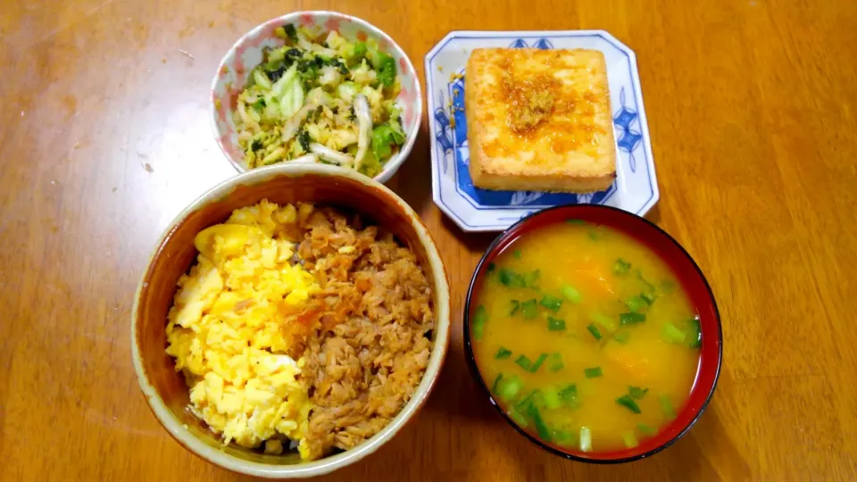 ６月５日　ツナそぼろ　キャベツと大葉の和え物　厚揚げ　かぼちゃのお味噌汁|いもこ。さん