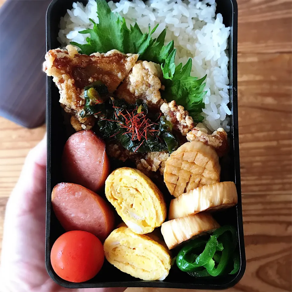 Snapdishの料理写真:#旦那弁当  #鶏皮カリカリ揚げ#ホタテじゃないよエリンギだよ|mnkさん