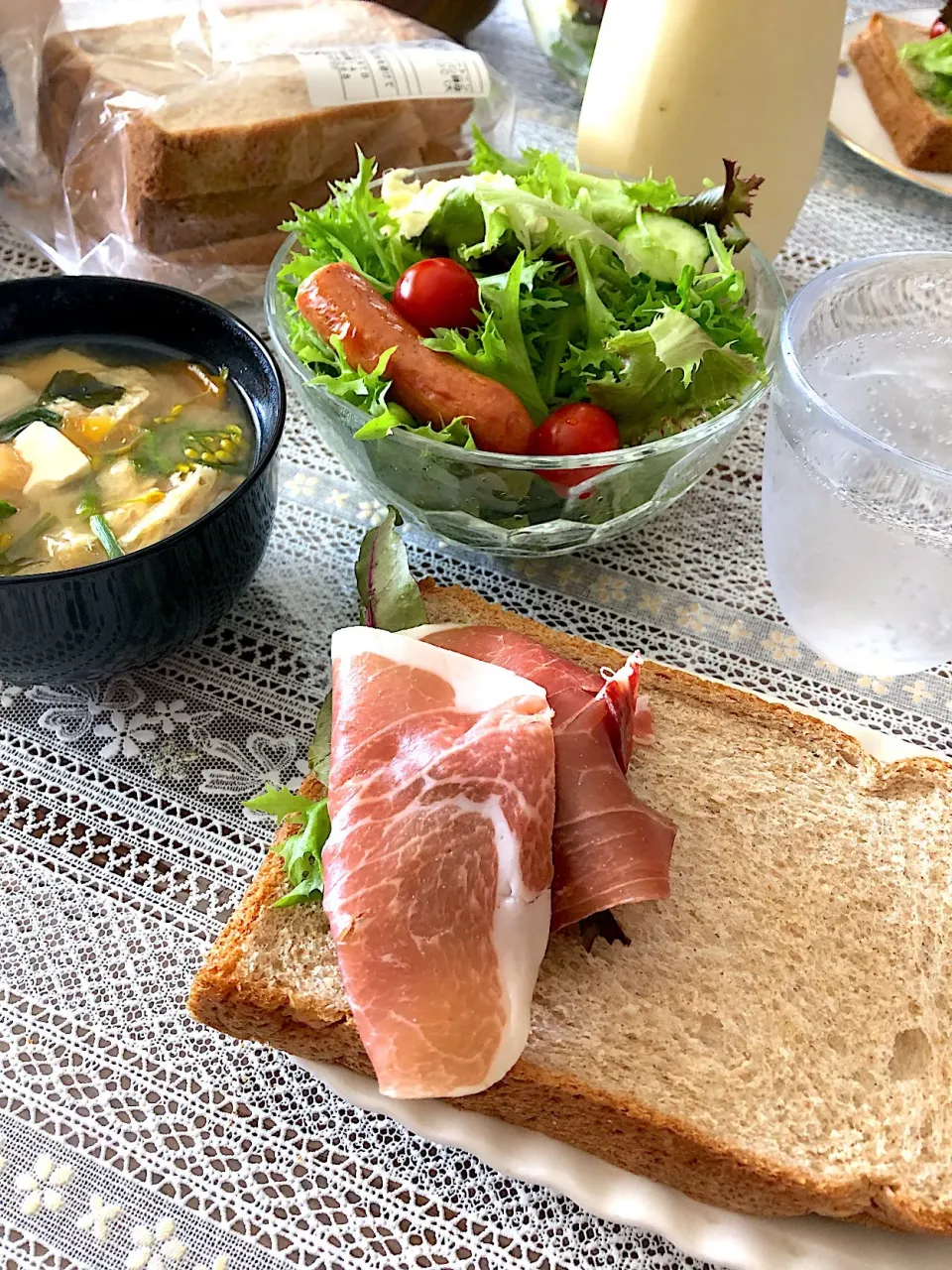 生ハムと野菜のサンドイッチ|ルドルフさん