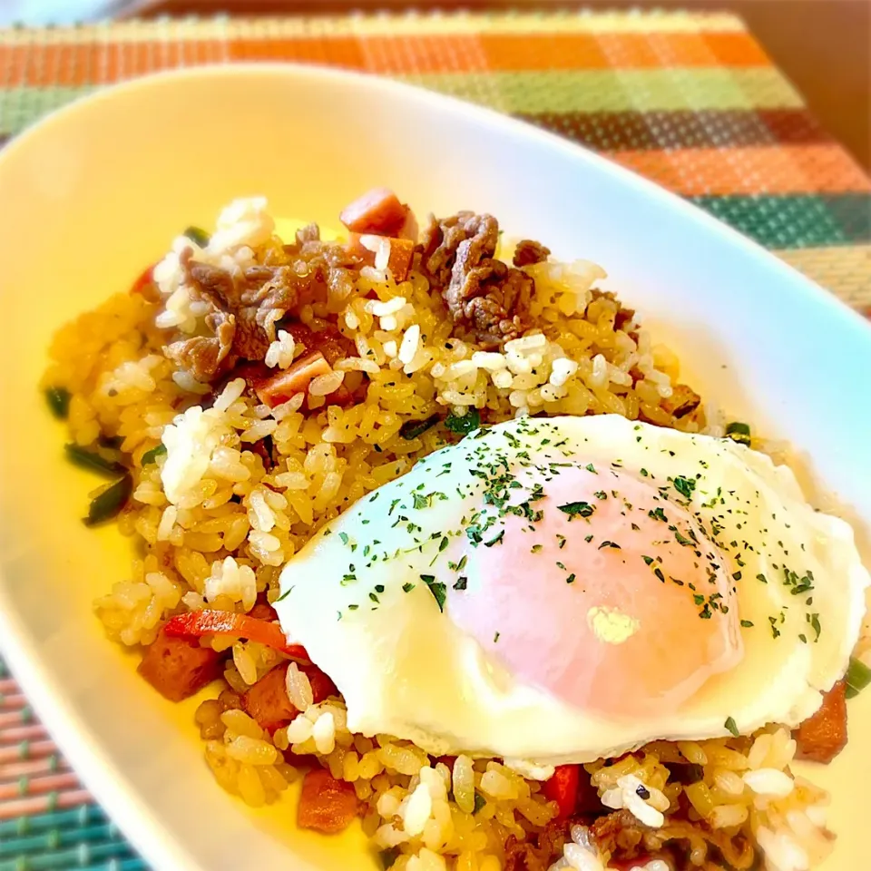 登校前のブランチ。
昨日に続いてスタミナチャーハン。
今日は特別奨学生の面接試験！
頑張ってーー！！|goma（みぃちゃん）さん