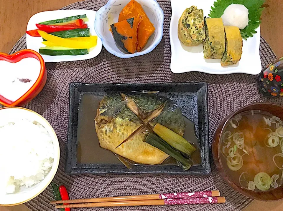 Snapdishの料理写真:鯖の味噌煮定食|ゆうかさんさん