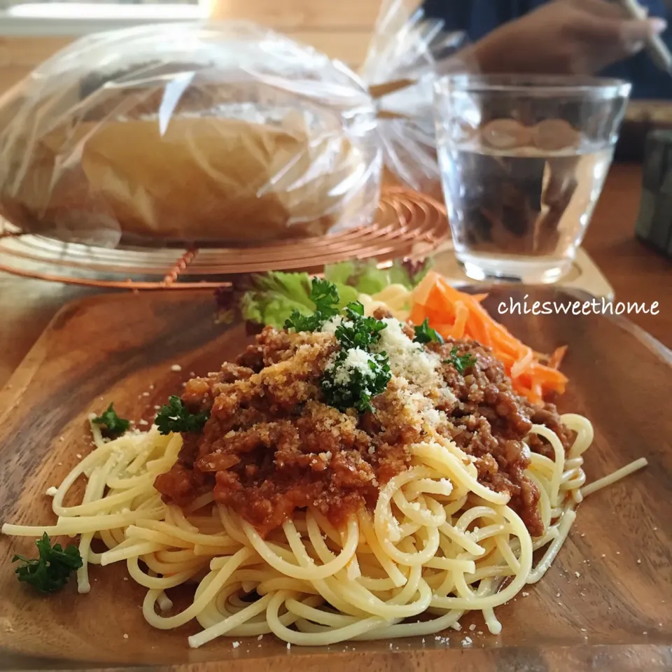 パンの誘惑と戦いながらパスタランチ🍝|chieko ♪さん