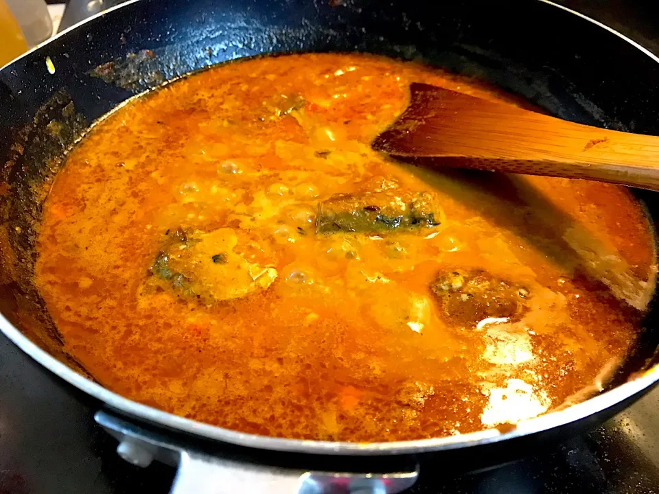 Snapdishの料理写真:サバ缶カレー|Tasuku Kimuraさん