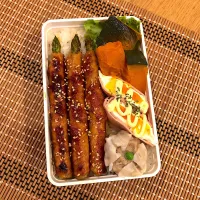 Snapdishの料理写真:アスパラ肉巻き弁当|tomokoさん