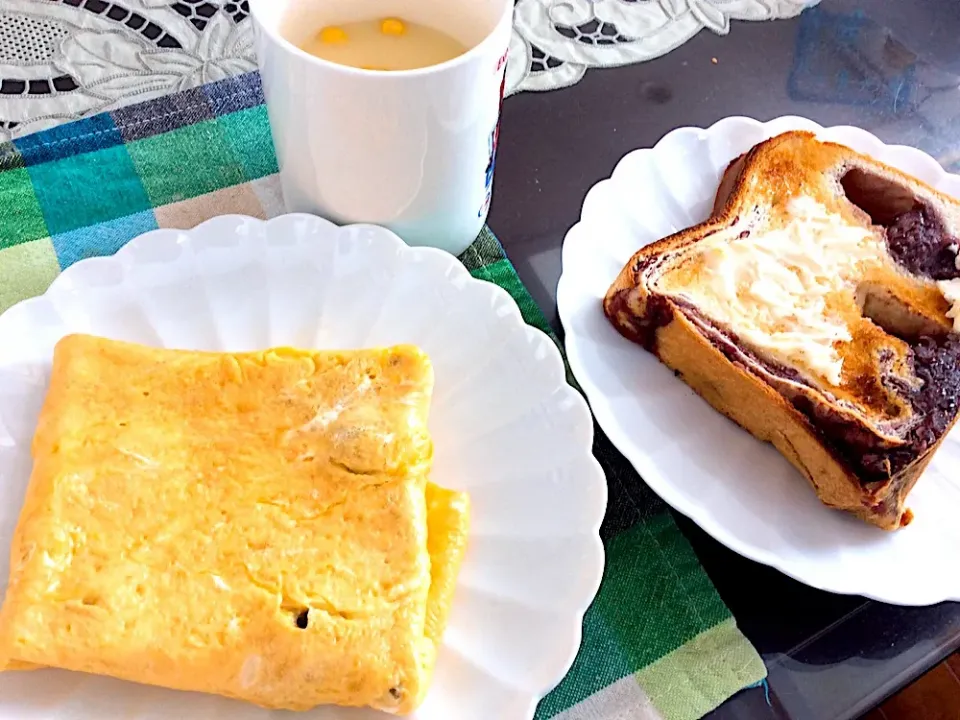 今朝のオムレツさんは、ツナ入り😋
あん食パンと🍞美味しくいただきました❣️|アライさんさん