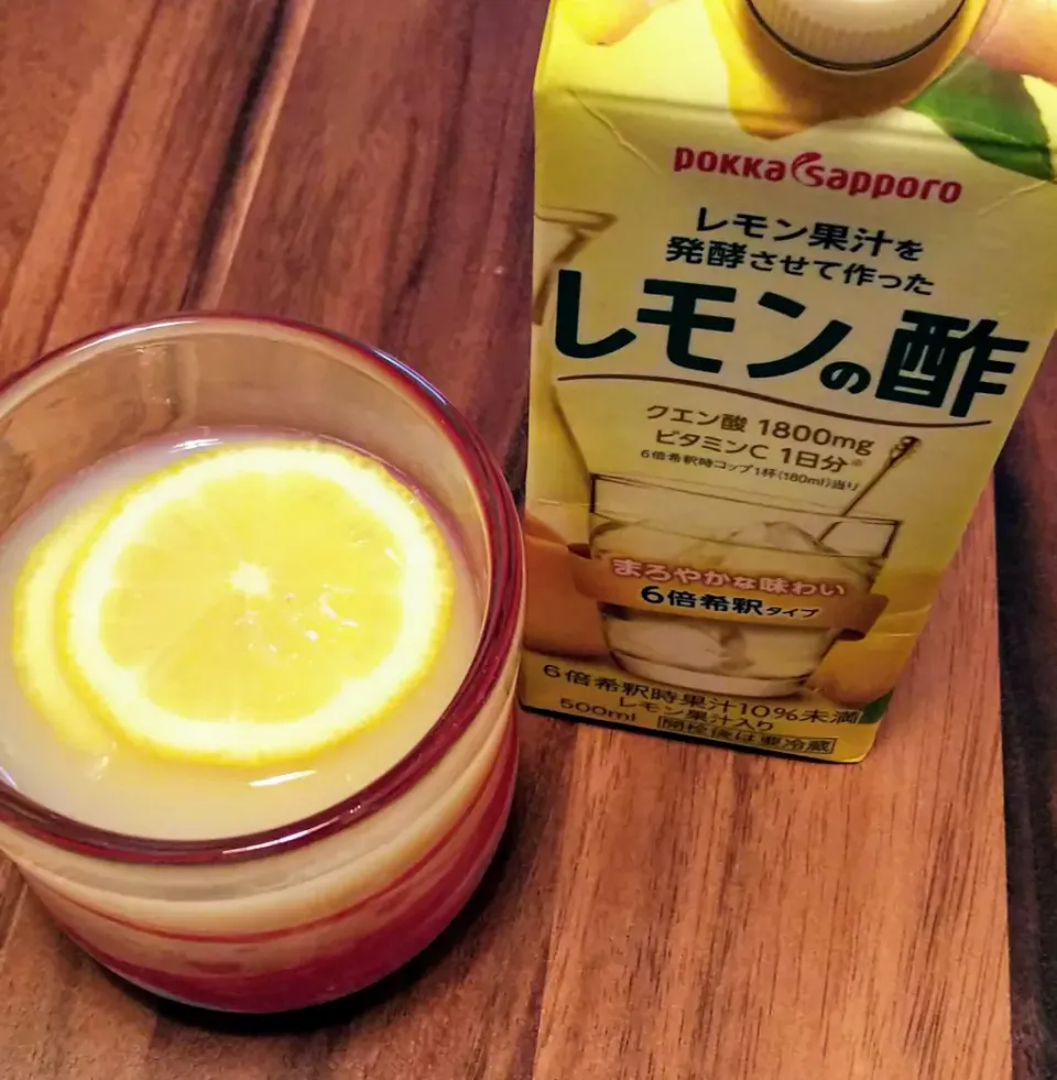 レモンのカルピス漬けdeレモン酢カルピスソーダ♥️|angeさん