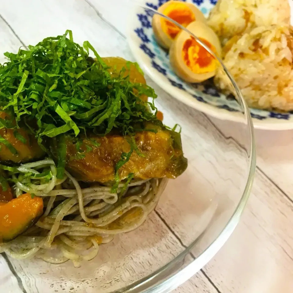 冷やし黒ごまそうめんとおかか握り🍙|HALさん