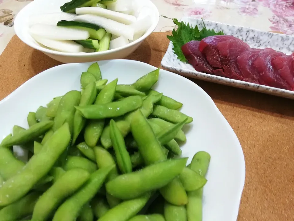 令和元年6月9日
今日の晩ご飯おすすめは
　初枝豆😆|たえさん