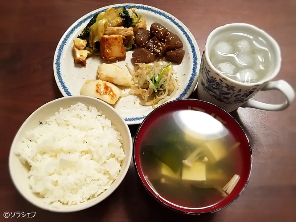 今日の晩ご飯だよ(*^^*)
★西京焼き
★鶏胸肉と厚揚げの炒めもの
★ほうれん草ともやしのナムル
★炒りこんにゃく
★豆腐とわかめの中華スープ
★焼酎水割り|ソラシェフさん