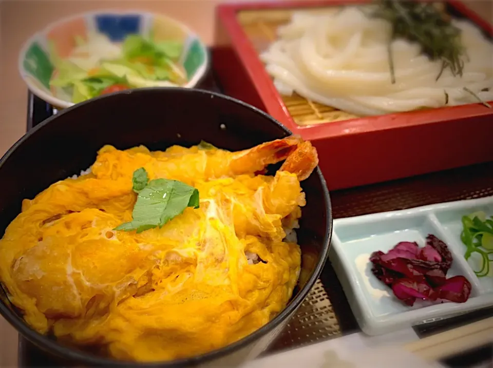 エビ天とじ丼&冷たいうどん♪|あやさん