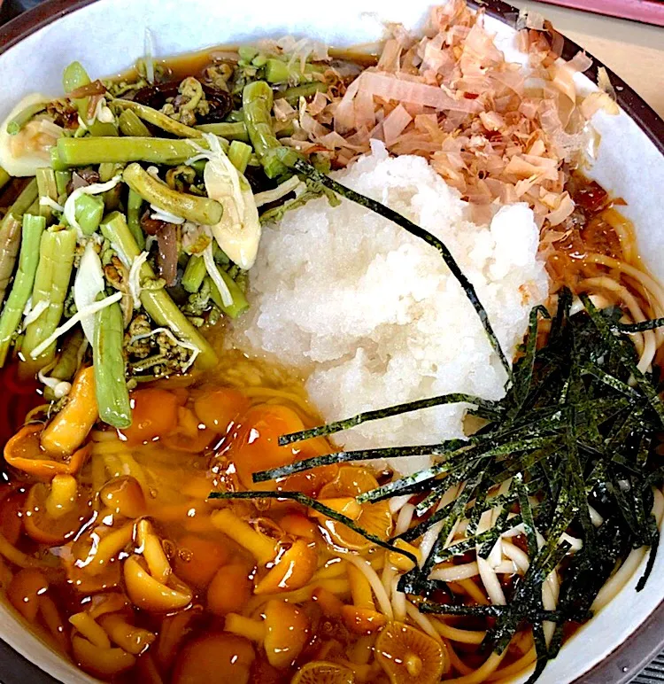 Snapdishの料理写真:なめこおろし蕎麦|zeroweb_bossさん