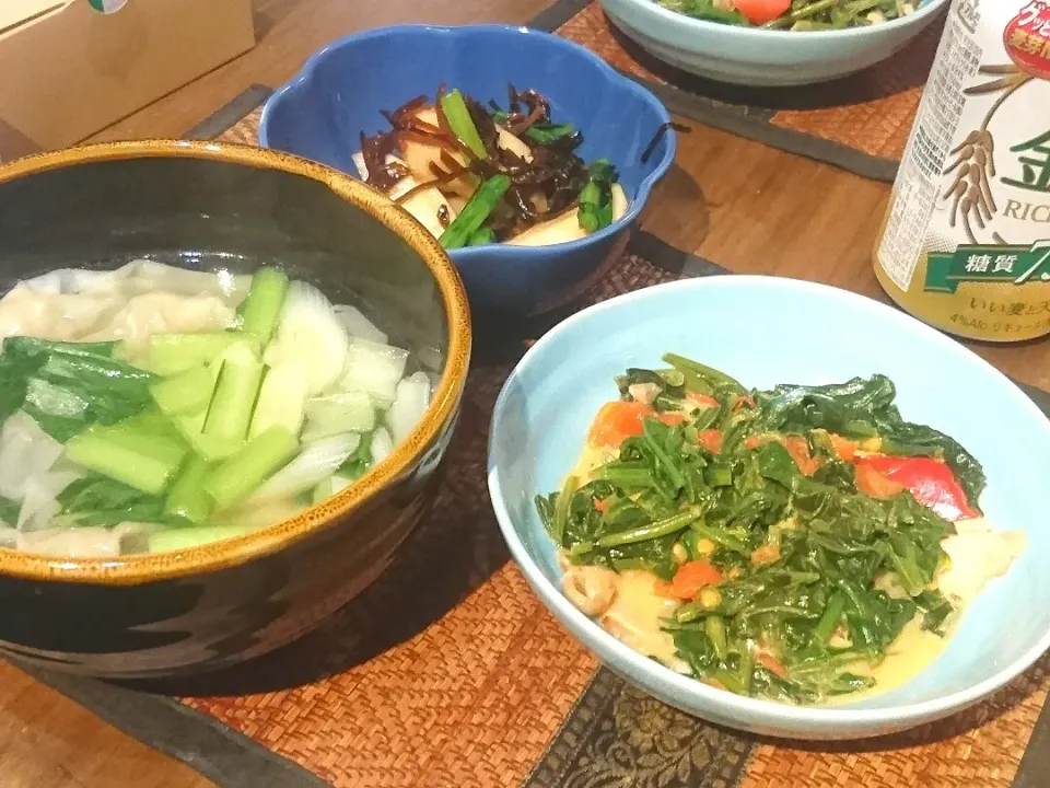 ほうれん草とトマトの温サラダ&蕪の生姜昆布合え&水餃子|まぐろさん