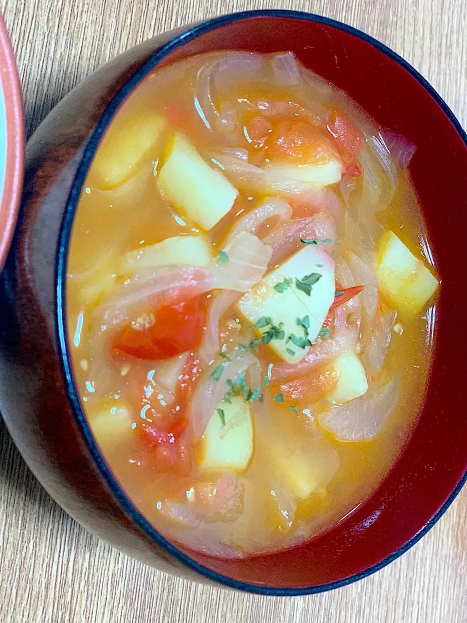 玉ねぎとトマトとジャガイモのスープ|イカちゃんさん