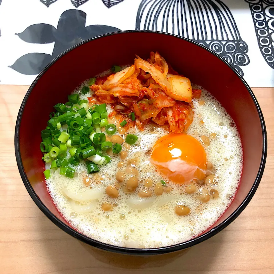 ふっわふわ！納豆キムチうどん|おまめさん