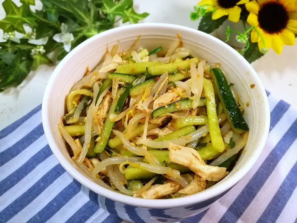 手作り蒸し鶏の中華サラダ|cookinyukoさん